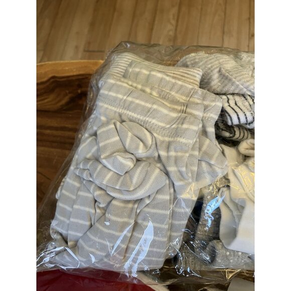 Large Lot Newborn/Infant (0-3 Months) (3-6 Months) Clothes Bibs Sleepers - Picture 11 of 16